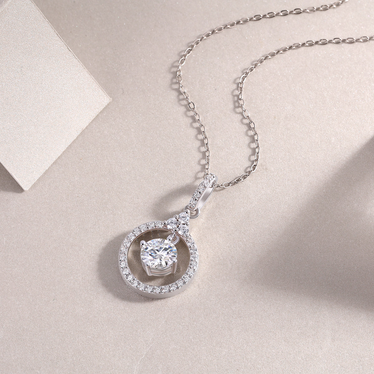 Love Ring - A Fashionable And Luxurious Diamond Jewelry Pendant Set With 1-carat Moissan Diamond S925 Sterling Silver And Platinum Plating