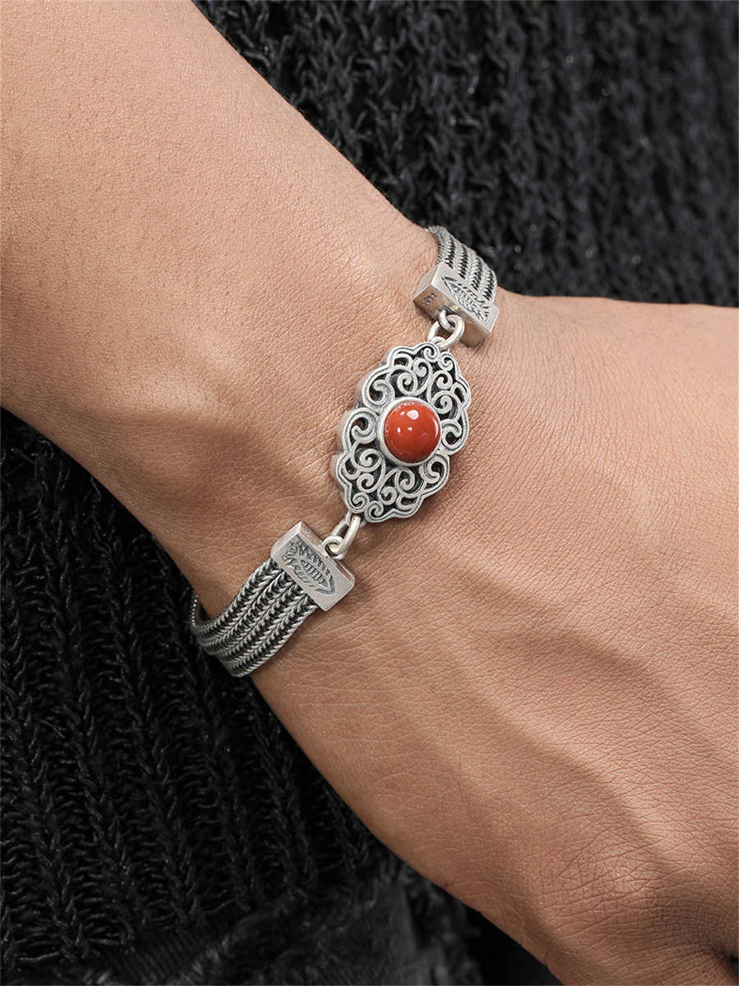 Vintage Inlaid South Red Woven Bracelet For Women With A High-end Feel