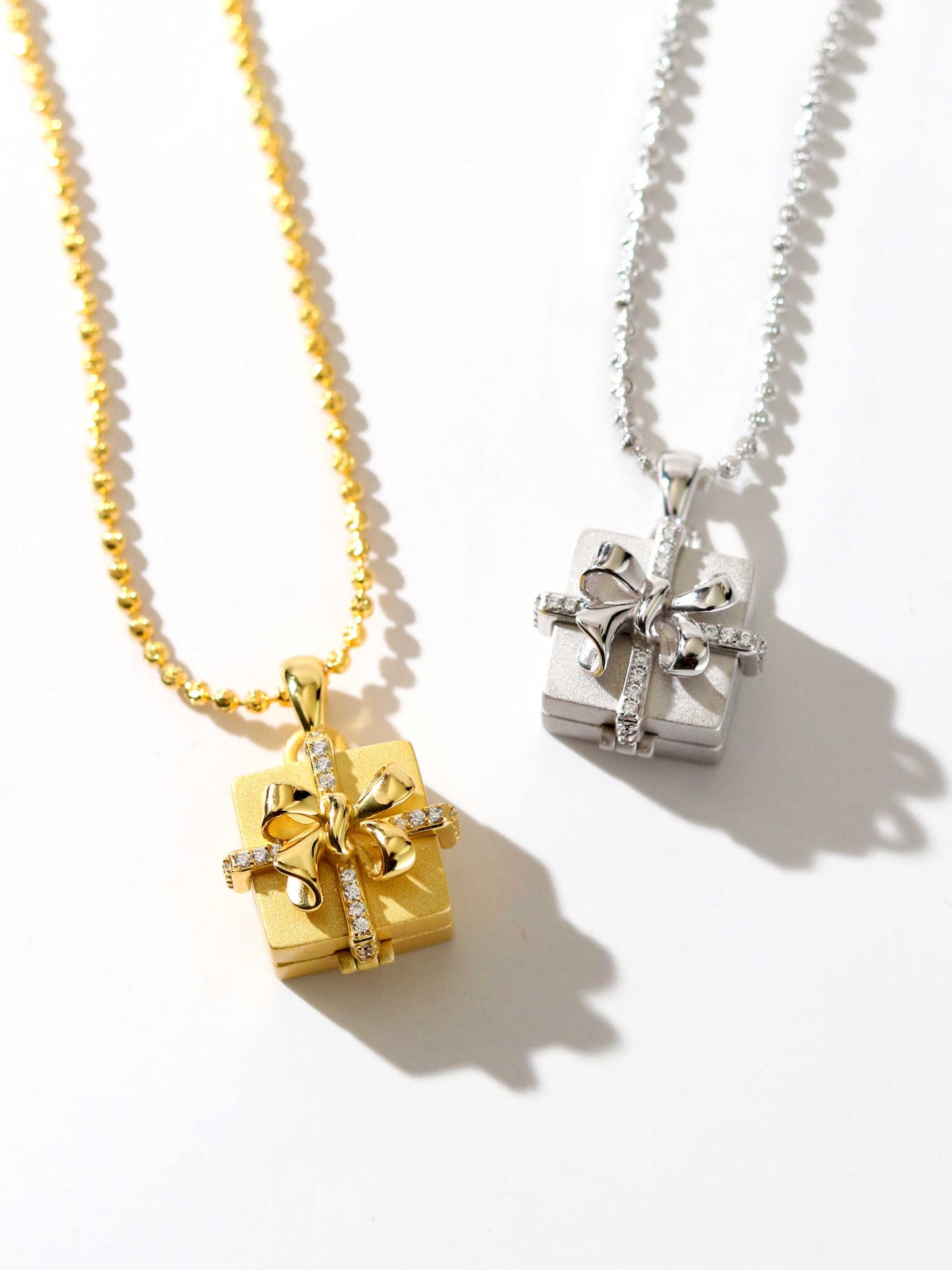Gift Box Necklace Can Be Opened For Photos