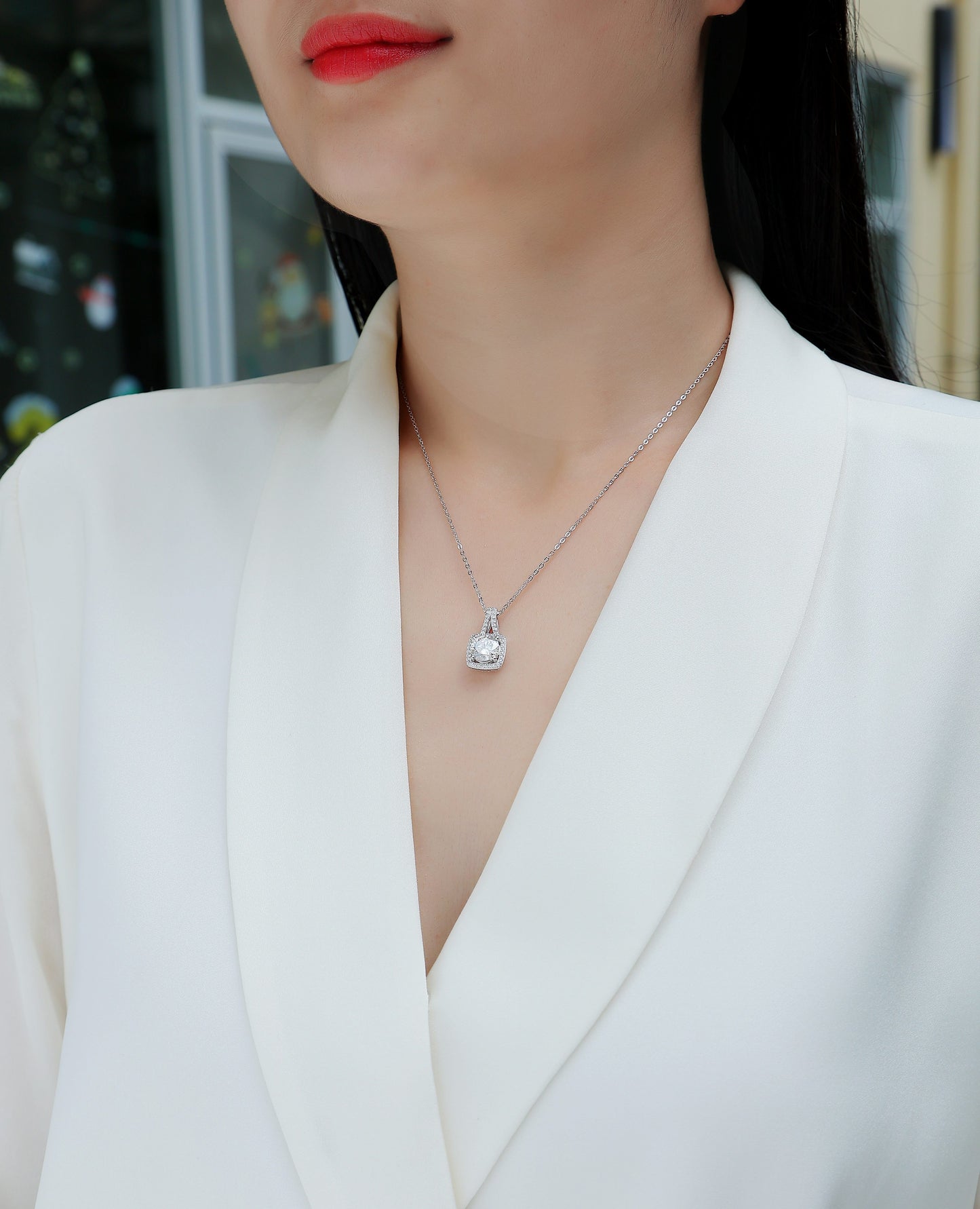 Small Square Diamond - A Fashionable And Luxurious Diamond Jewelry Piece Set With 2-carat Moissanite S925 Sterling Silver And Platinum-plated Pendant