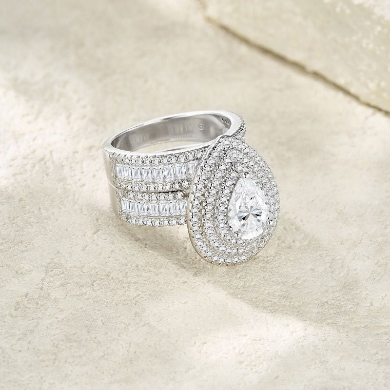 New Pear-shaped Full Inlaid Moissanite Two-layer Ring Suit