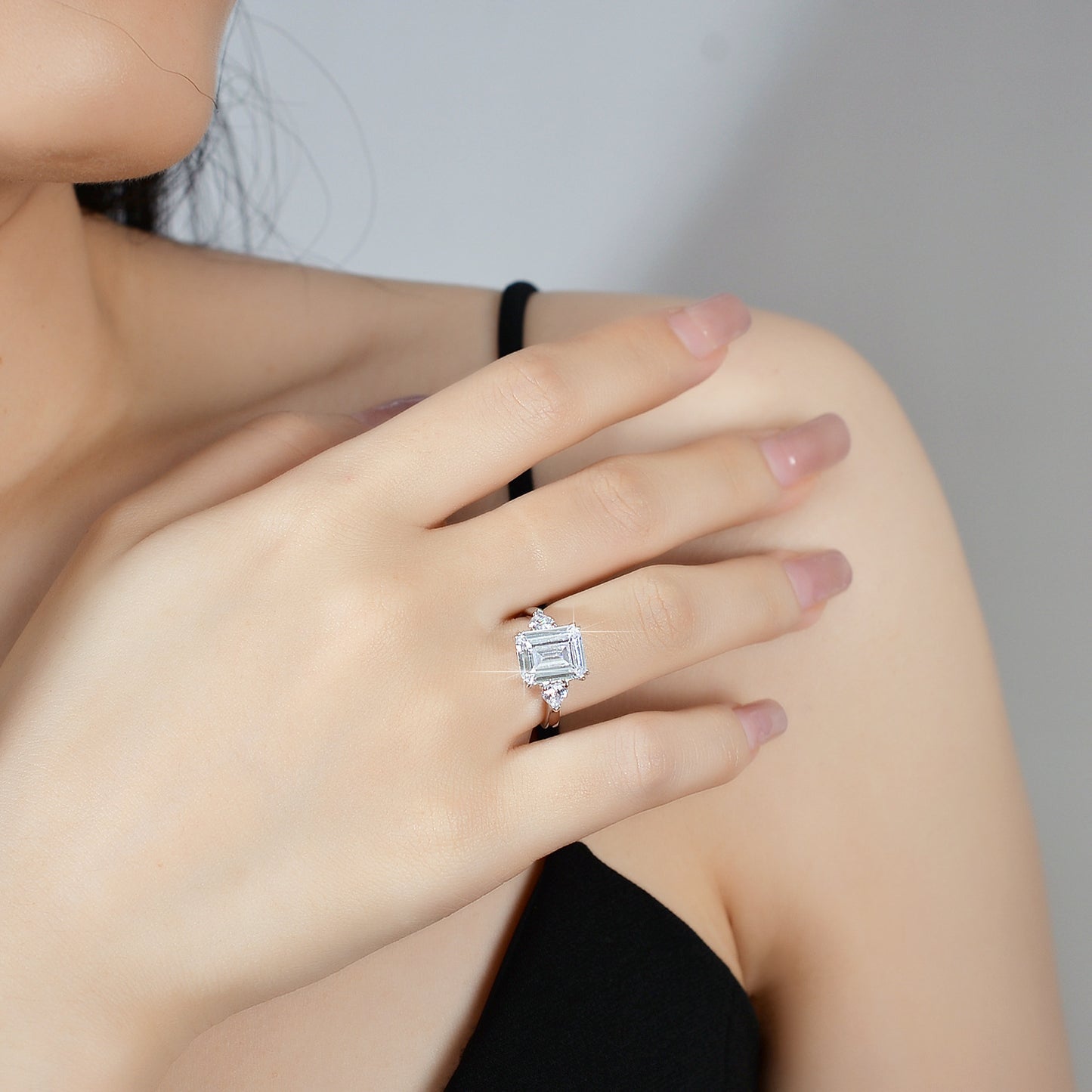 Luxury Inlaid Special-shaped Emerald Rectangular Rectangle Ring